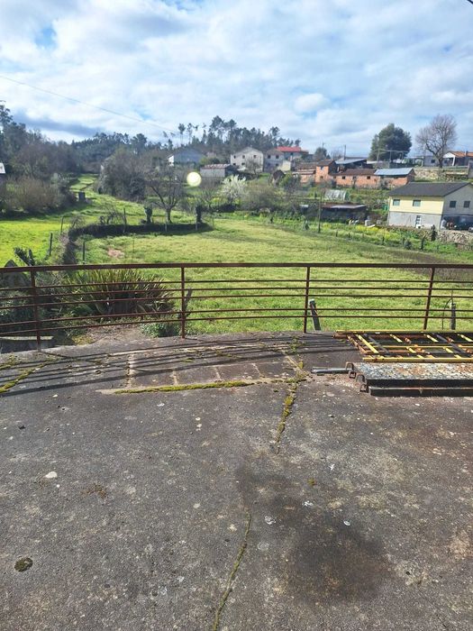 Moradia para Reconstrução – Excelente Oportunidade de Investimento