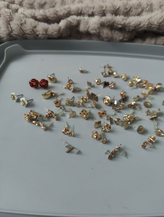 Kolczyki plastikowe pozłacane