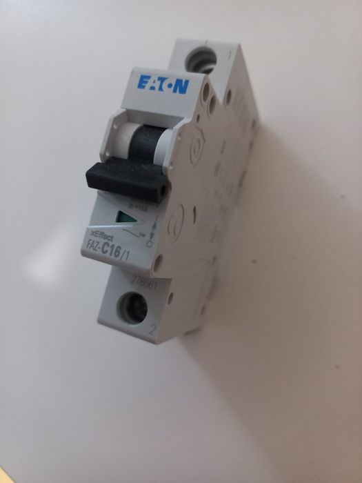Автоматичний вимикач EATON  C16