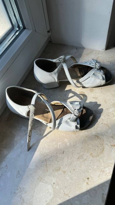 Buty taneczne dla dziewczynki