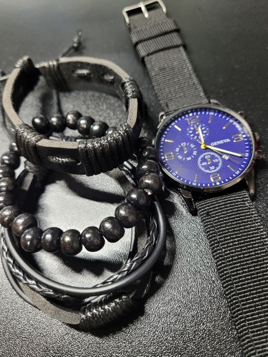 Zegarek męski z niebieską tarczą pasek z materiału z bransoletami