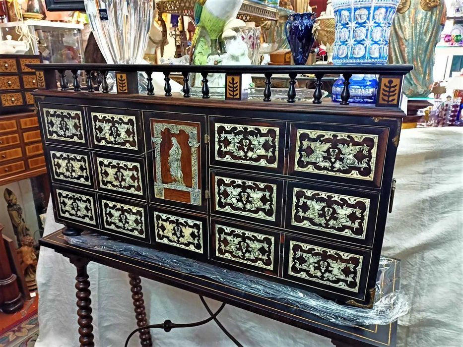 Móvel Contador Com Trempe Séc XIX