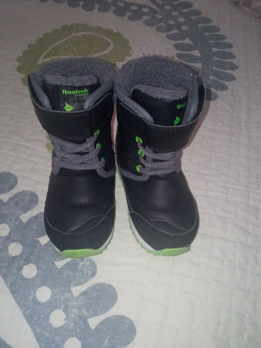 Botas menina N24 Reebok Novas!