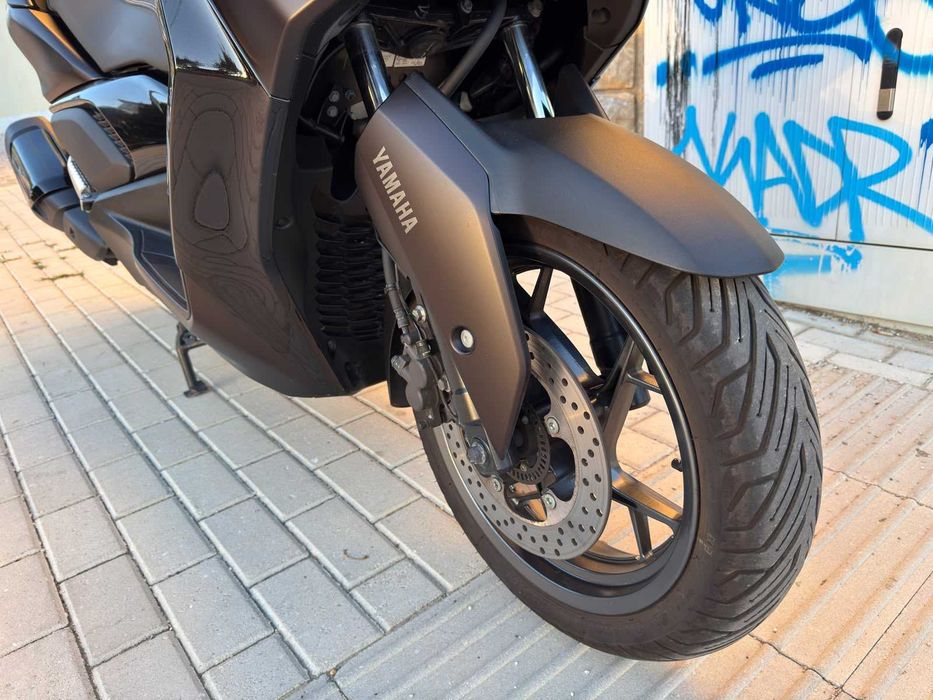 Yamaha XMAX 300 Tech Max 2025