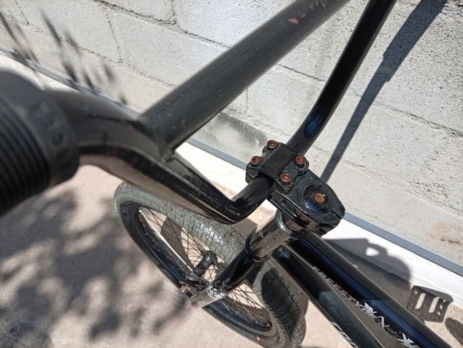 Продам велосипед  BMX