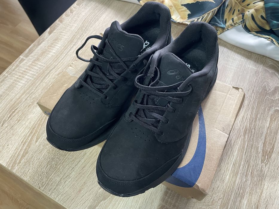 Buty Asics 41.5 jak nowe