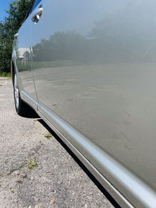 Продам Toyota Avensis 2003 року 2.0 D4D
