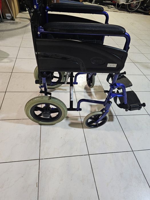 Cadeira de Rodas Invacare Alu Lite