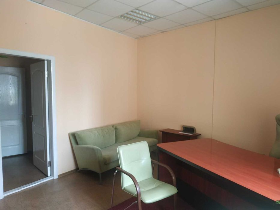 Здається комерційне приміщення з окремим входом площею 39,1 кв.м.