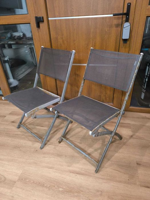 Duas Cadeiras de metal NATERIAL