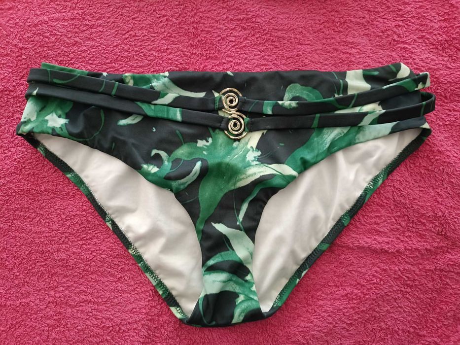 Biquini Tamanho 3XL Folhas Verdes