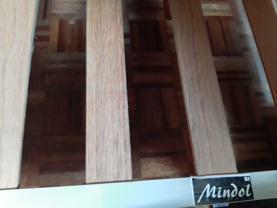 Cama de casal em cerejeira