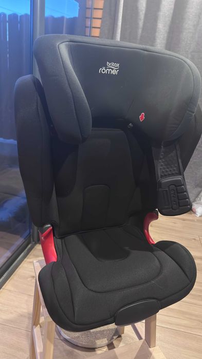 Автокрісло Britax Romer KIDFIX XP