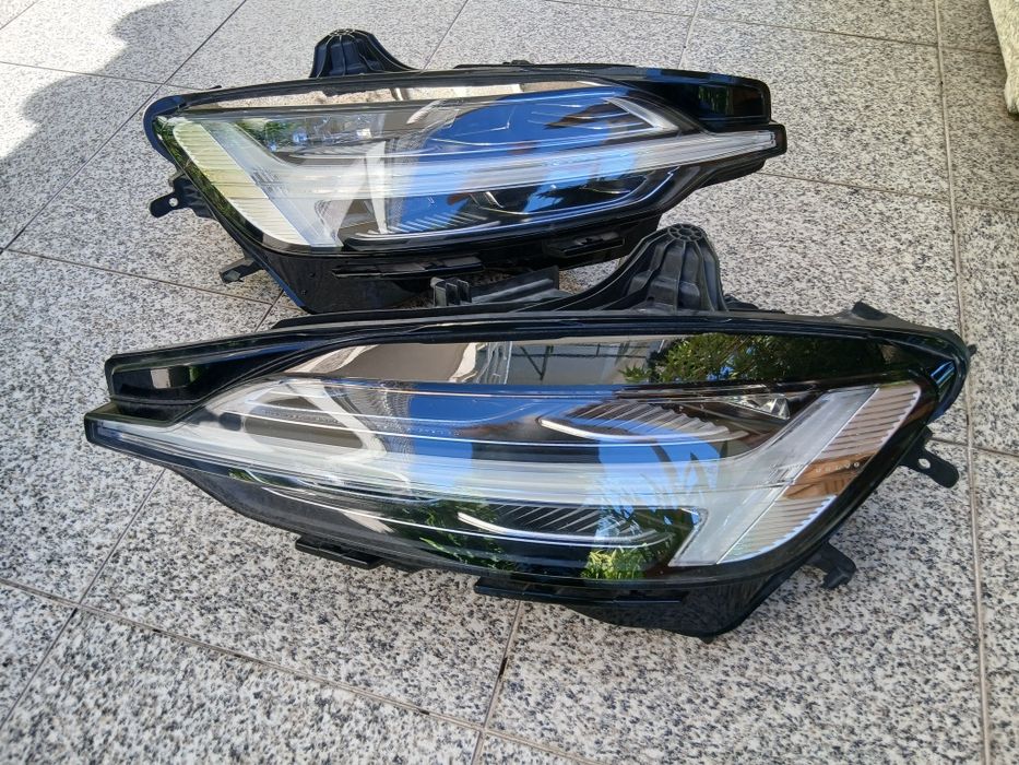 Farol full led Volvo V60 S60 2020