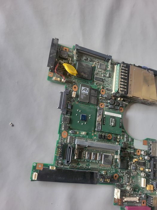 Sprzedam płyte główną do Laptopa LENOVO T40 (Stan nieznany)