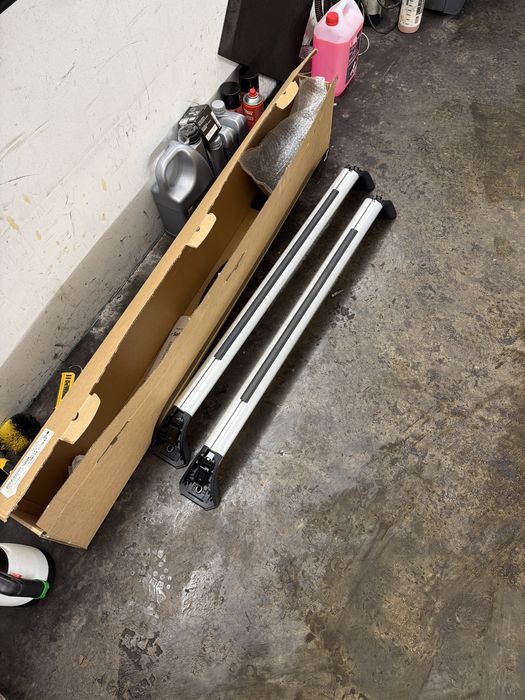 Bagażnik dachowy Toyota Avensis Wagon PZ403-T6611-GA