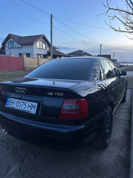 ПРОДАМ Audi А4 1998 года 1.9 TD