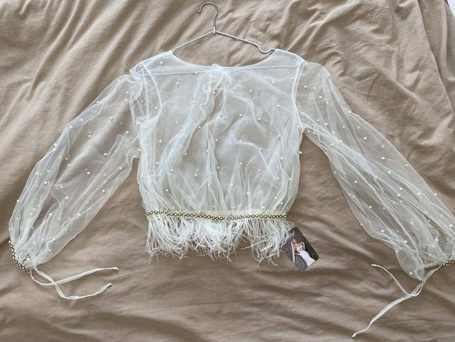 Весільна накидка з бусами та пірʼям, біла, нова, XS-S