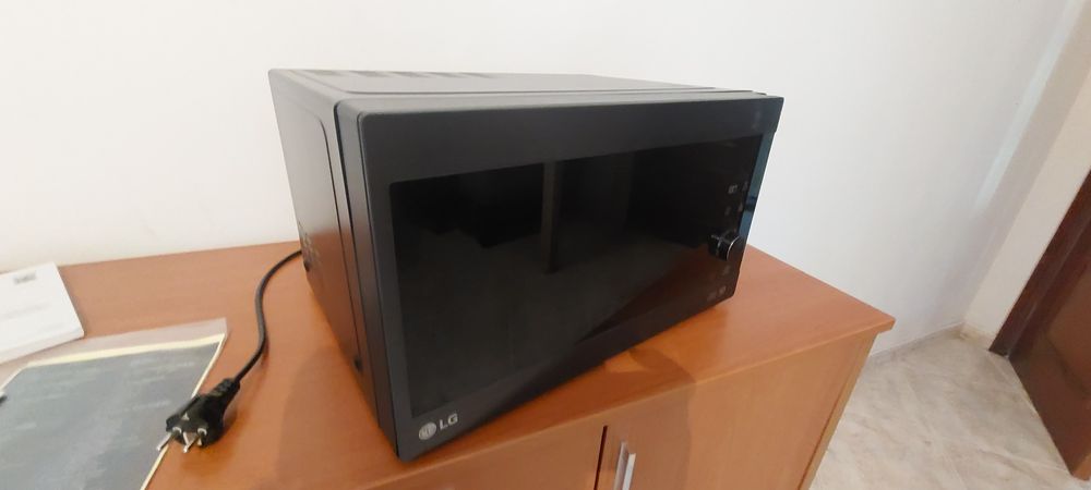 Microondas LG MH6565CPW