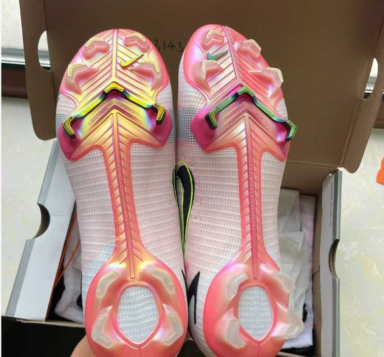 korki Nike Mercurial Vapor XIV Elite FG Rozmiar 42 Piłkarski korki