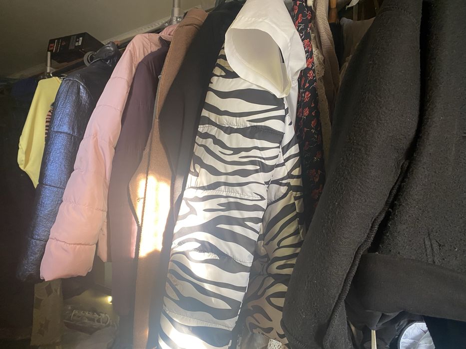 Віддам різний одяг за симвлісну ціну