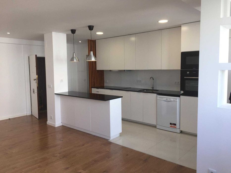 Apartamento T2 para alugar em Carnaxide