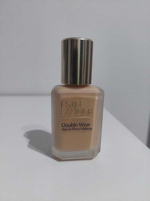 Estee Lauder podklad 2W1
