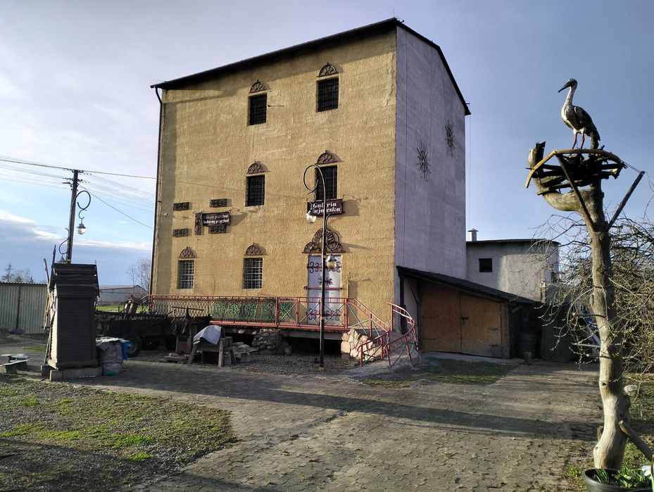 Dom bliźniak na sprzedaż