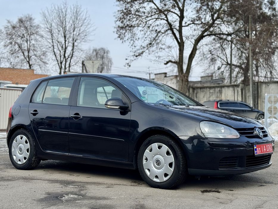 Volkswagen Golf V 2006 1.6MPI бензин