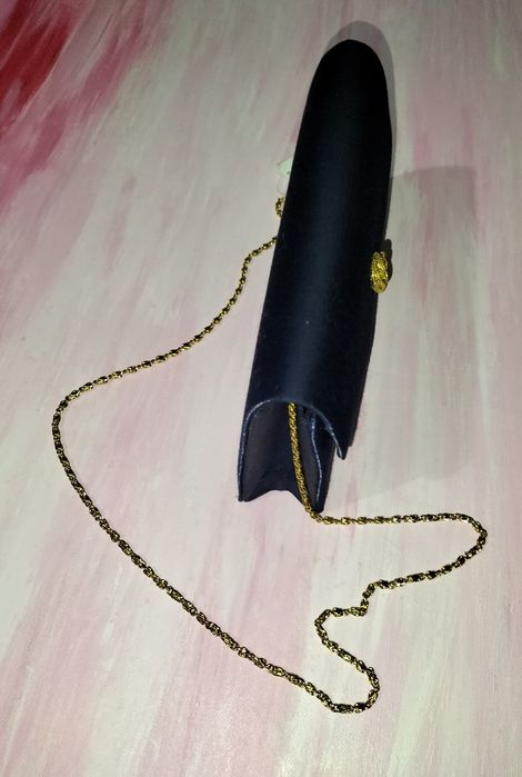 Pochete Azul Escuro com Corrente