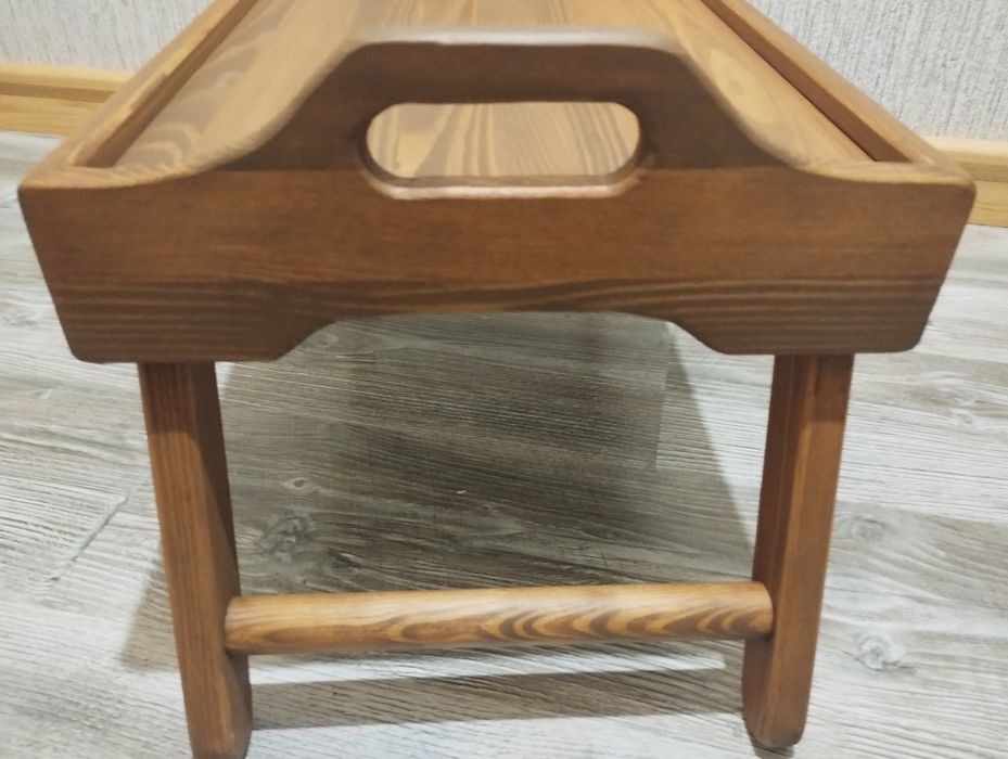 Столик для ноутбука ,планшета.столик для сніданку.