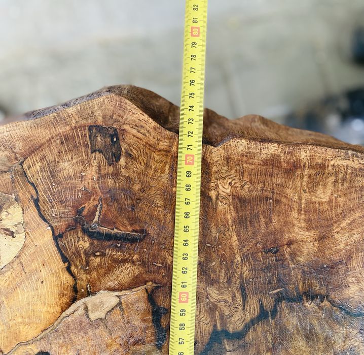 Mesa de madeira de sobreiro artesanal