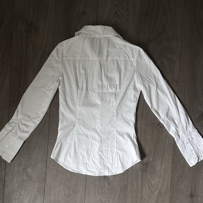 Белая приталенная рубашка Zara