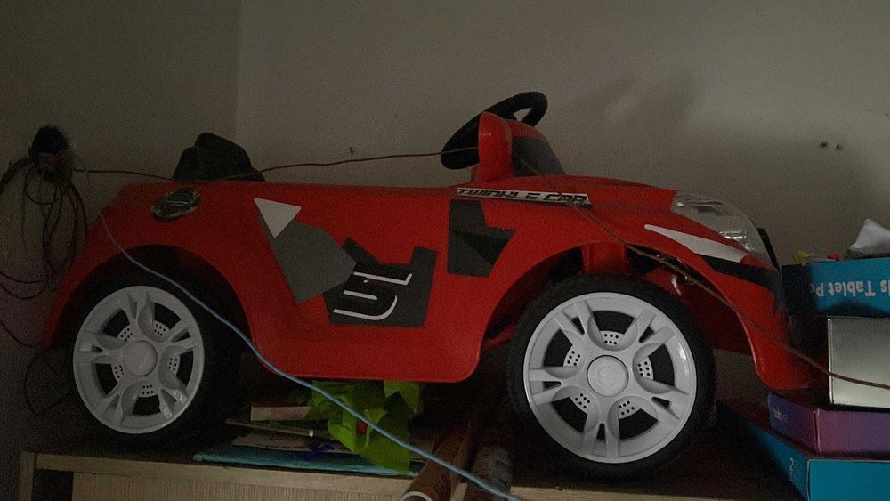 Carro feber vermelho