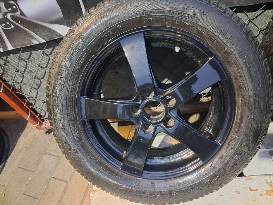 4x felgi alu R15 5x100 Vw Polo Bora Skoda Rapid Roomster Fabia Scala