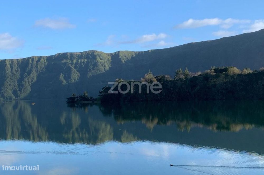 Propriedade Singular na Lagoa das Sete Cidades