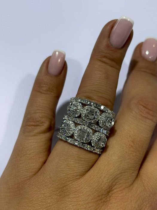 Pierścionek Infinity bagiety 3.39 CT
