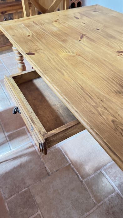 Mesa de jantar + 6 cadeiras rusticas marca Hacienda