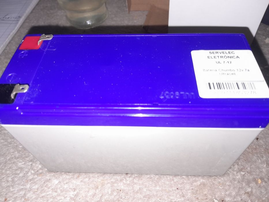 Vendo 3 baterias de 12volts cada  2€