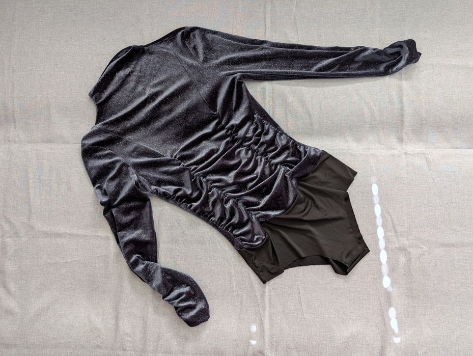 Błyszczące body Zara