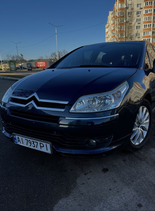 Автомобіль Citroen C4