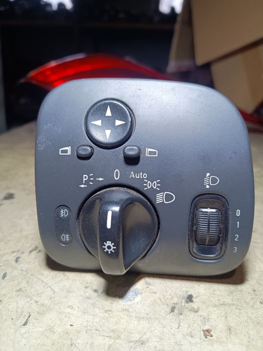 Włącznik świateł Mercedes w203 oryginał Europa