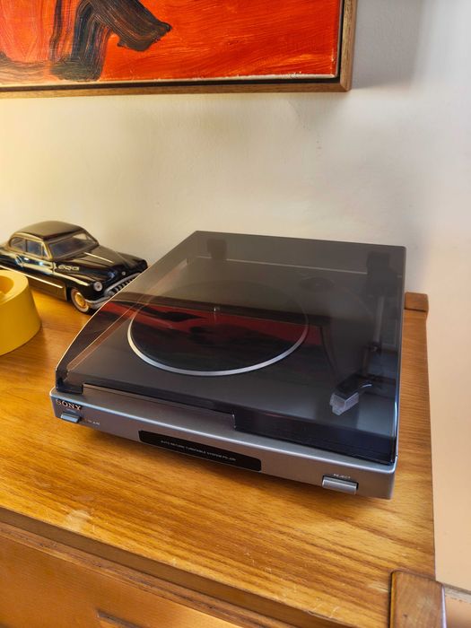 Sony PS-J20 Turntable with Built-in Pre-amplifier – Excellent Condition64284409973507120