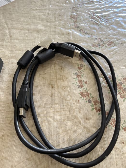 Cabo DisplayPort + adaptador
