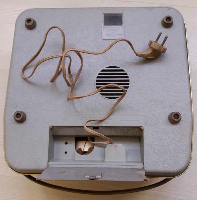 Grundig TK 40 - Gravador de Som e Leitor de Fita - Para peças...