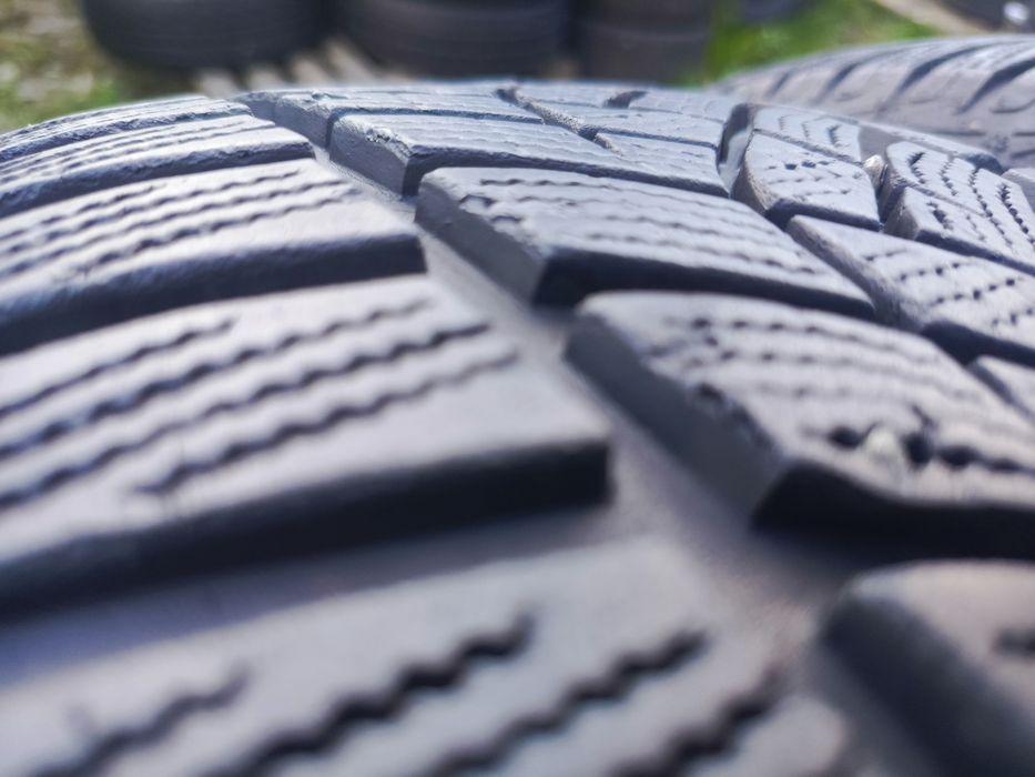 Sprzedam bardzo ładne opony Goodyear 225/50 r17
