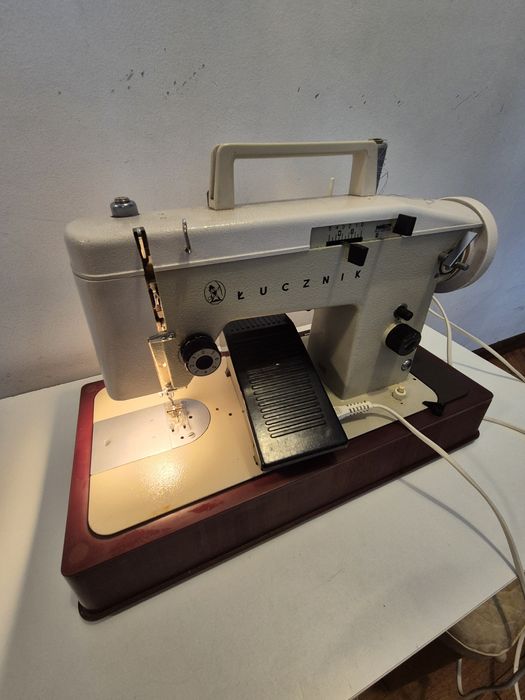 Maszyna do szycia Łucznik 466