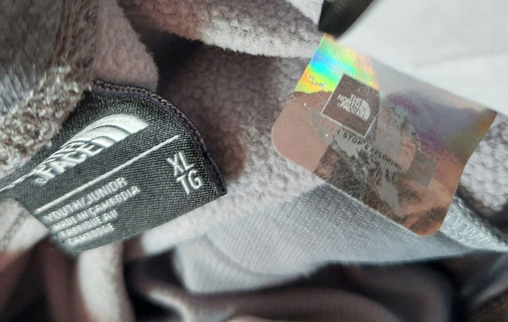 Штани фірми the north face оригінал 

Розмір по бірці:  XL junior 

Ст