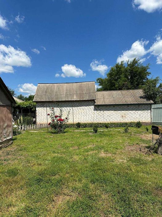 Продаж цегляного будинку з меблями с.Мостище, Козелецький район