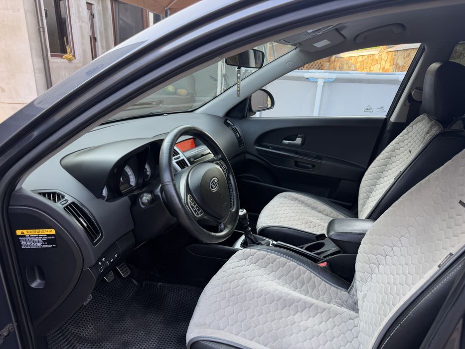 Продам гарне сімейне авто.
